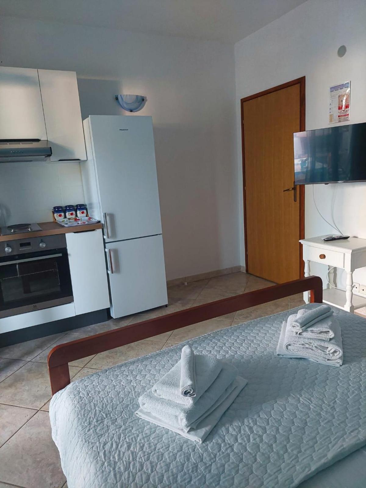 Olive Garden Apartments Poljica  Bagian luar foto